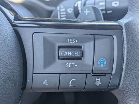 Used 2023 Nissan Rogue SV image 25