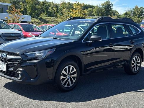 Certified 2025 Subaru Outback AWD/4WD image 3