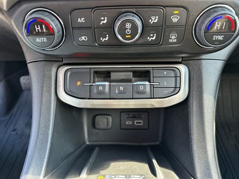 Used 2023 GMC Acadia Denali w/ Denali Ultimate Package AWD/4WD image 39