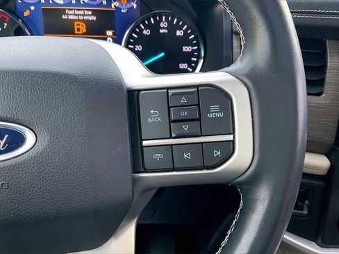 Used 2023 Ford Expedition Limited image 13