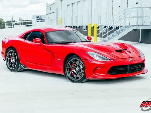 Used 2014 SRT Viper GTS w/ GTS Laguna Interior Package RWD image 36