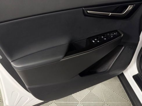 Used 2025 Kia EV6 Light RWD image 25