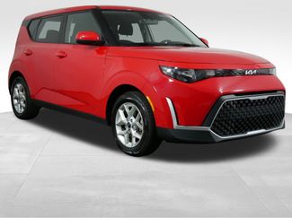 Used 2024 Kia Soul LX w/ Option Group 015 FWD video 2