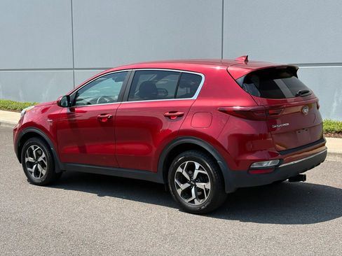 Used 2020 Kia Sportage LX AWD/4WD image 4