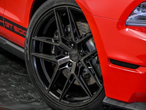 Used 2011 Ford Mustang Shelby GT500 RWD image 3