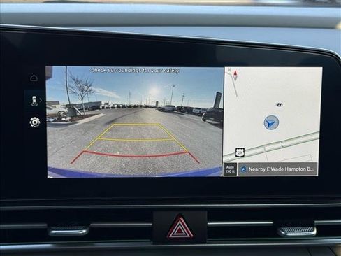 Certified 2024 Hyundai Elantra SEL image 25