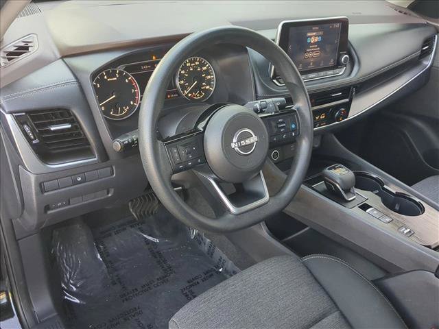 Used 2023 Nissan Rogue SV FWD image 10