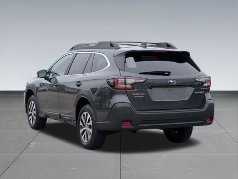 Used 2024 Subaru Outback Premium AWD/4WD image 4