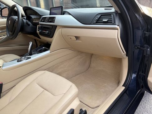 Used 2013 BMW 328i xDrive Sedan AWD/4WD image 9