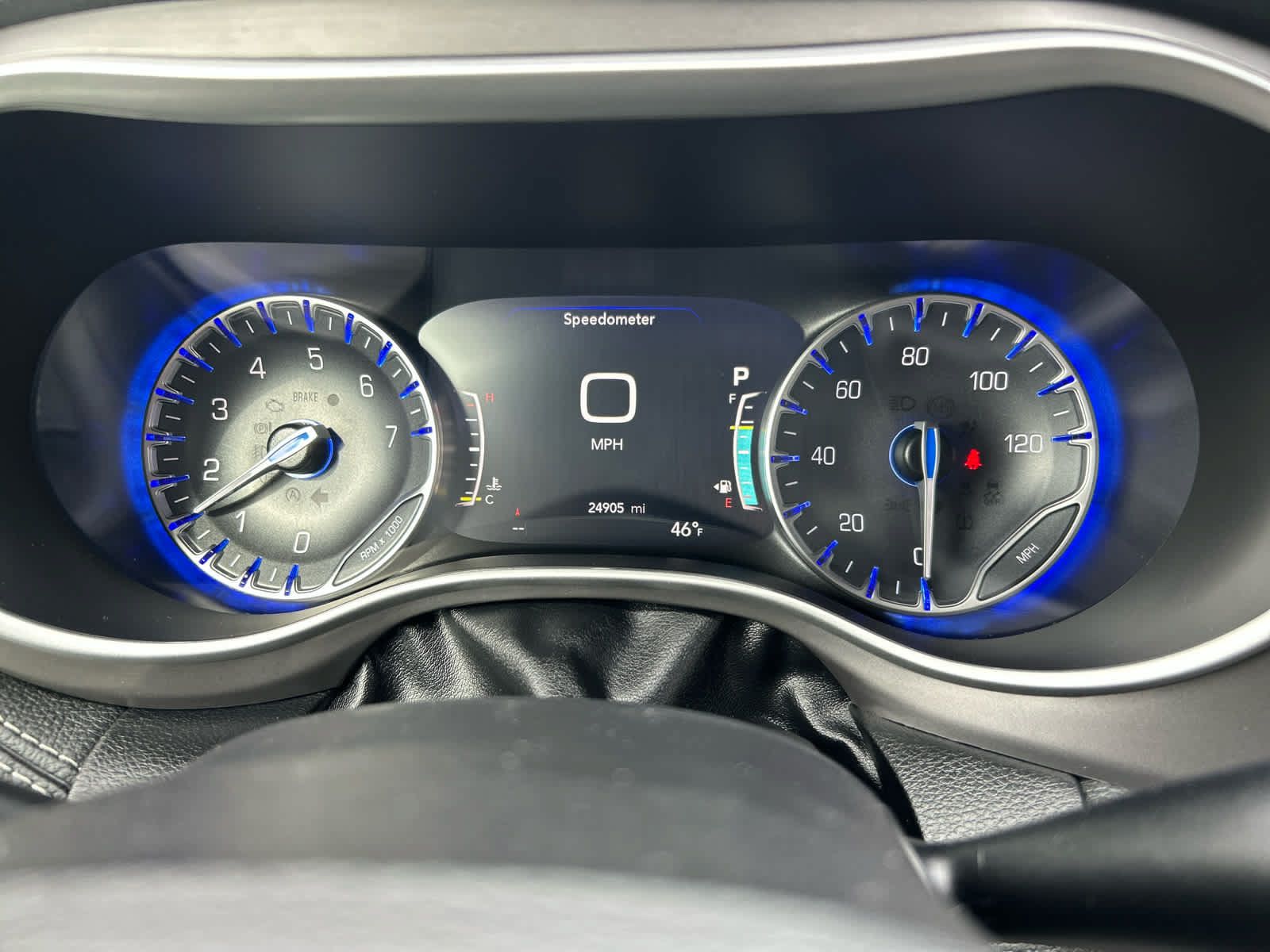 Used 2025 Chrysler Pacifica Select FWD image 15