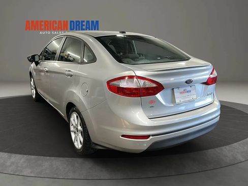 Used 2015 Ford Fiesta SE w/ Equipment Group 201A FWD image 3