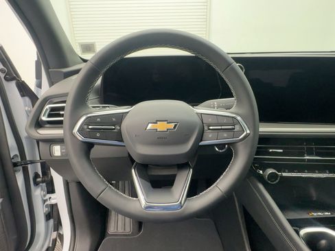 New 2026 Chevrolet Traverse LT w/ Driver Confidence Package image 16