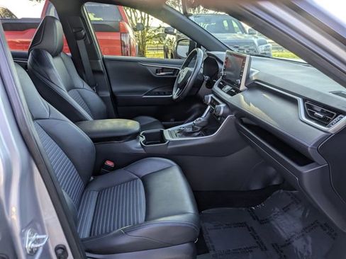 Used 2022 Toyota RAV4 XSE image 32