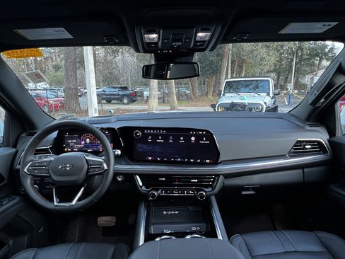 Used 2025 Chevrolet Tahoe RST w/ Comfort Package image 34