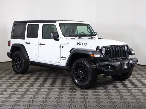 Used 2022 Jeep Wrangler Unlimited Willys image 2