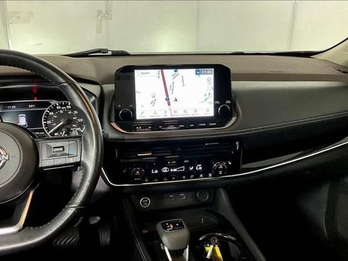 Used 2023 Nissan Rogue SL w/ SL Premium Package image 6