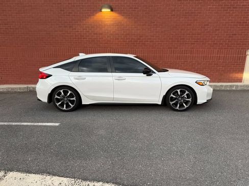Used 2025 Honda Civic Sport Touring image 2