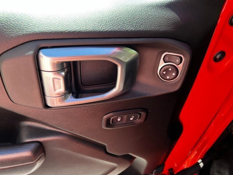 Used 2023 Jeep Wrangler Unlimited w/ Cold Weather Group AWD/4WD image 24