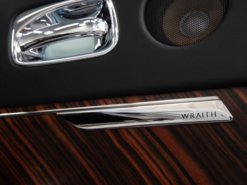 Used 2016 Rolls-Royce Wraith image 26
