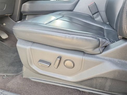 Used 2022 Ford Expedition XLT image 13