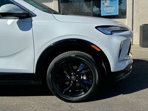 Used 2024 Buick Encore GX Sport Touring image 2
