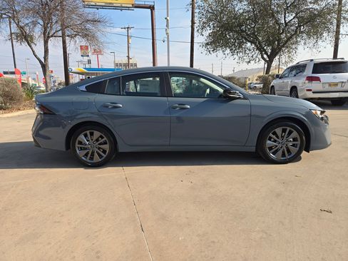 New 2026 Nissan Sentra SL w/ Floor Mat Package FWD image 2