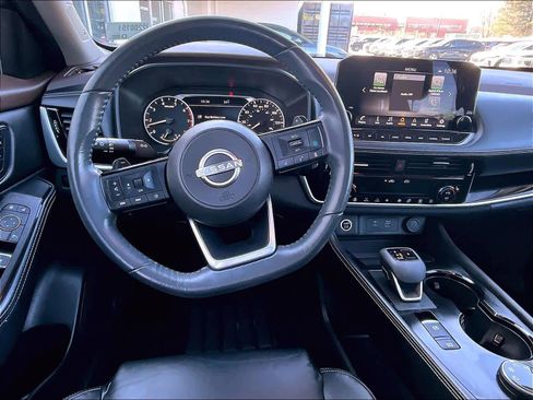 Used 2023 Nissan Rogue SL w/ SL Premium Package image 16