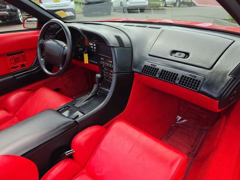 Used 1993 Chevrolet Corvette Convertible RWD image 21