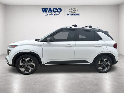 Used 2024 Hyundai Venue Limited FWD image 6