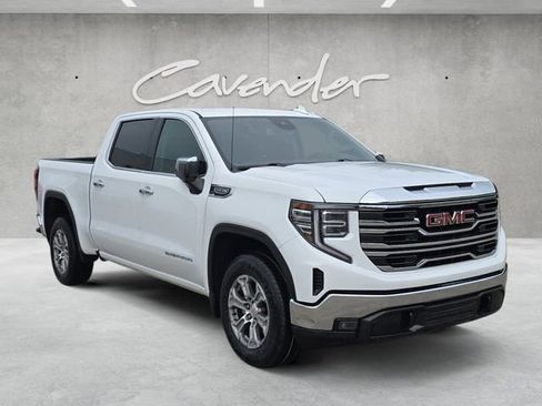 Used 2025 GMC Sierra 1500 SLT RWD image 2