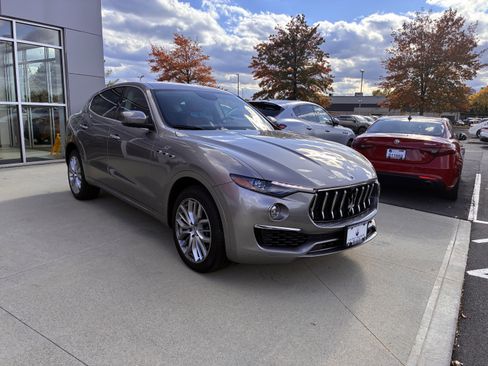 Used 2022 Maserati Levante GT image 4