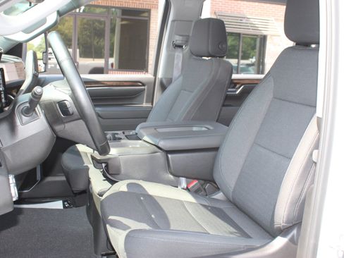 Used 2024 GMC Sierra 2500 SLE w/ SLE Value Package; AWD/4WD image 14