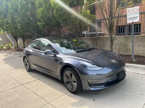 Used 2022 Tesla Model 3 Long Range AWD/4WD image 3