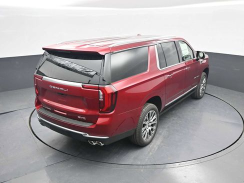 New 2026 GMC Yukon XL Denali w/ Denali Reserve Package AWD/4WD image 33