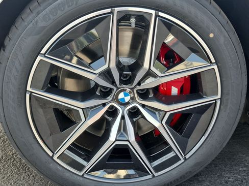 New 2027 BMW i5 eDrive40 w/ M Sport Package RWD image 13
