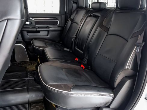Used 2025 RAM 3500 Laramie AWD/4WD image 38
