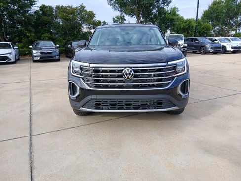 New 2026 Volkswagen Atlas SE FWD image 2