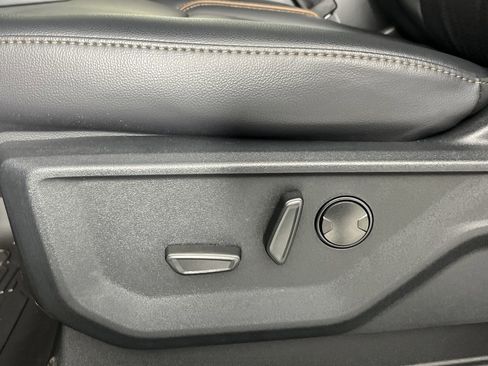 Certified 2025 Ford F350 Lariat image 26