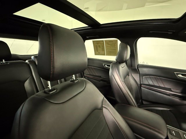 Used 2024 Ford Edge ST-Line AWD/4WD image 29