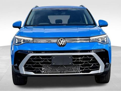 New 2025 Volkswagen Taos SEL image 15