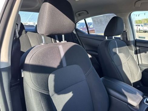 Used 2024 Nissan Sentra SV FWD image 22