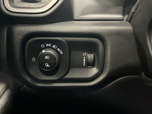 Used 2025 RAM 2500 Tradesman AWD/4WD image 32