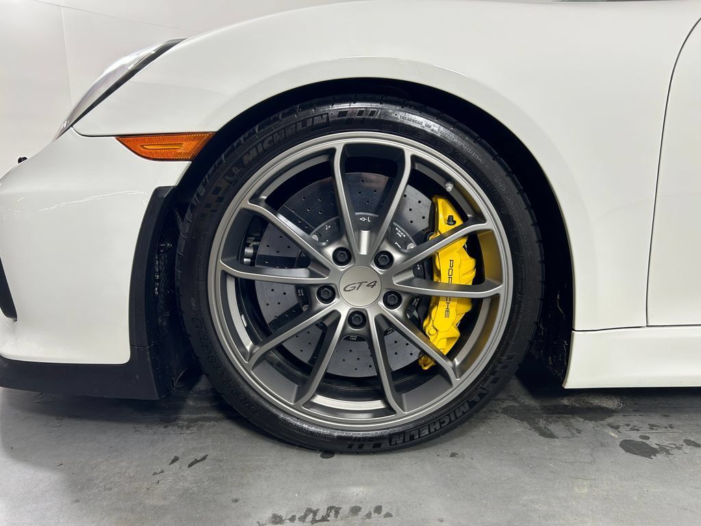 Certified 2016 Porsche Cayman GT4 RWD image 11