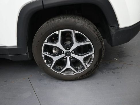 Used 2025 Jeep Compass Limited AWD/4WD image 13