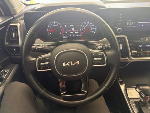 Used 2022 Kia Sorento S w/ Panoramic Sunroof Package FWD image 19