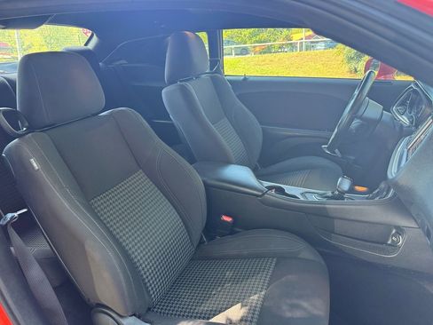 Used 2018 Dodge Challenger SXT w/ Blacktop Package image 21