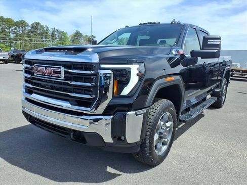 New 2026 GMC Sierra 2500 SLE AWD/4WD image 3