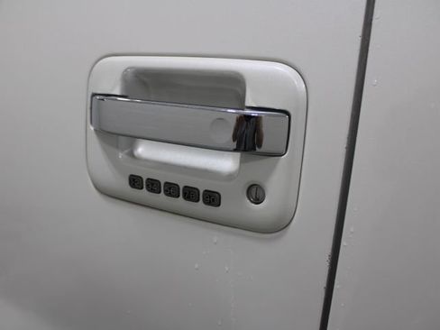 Used 2013 Ford F150 Platinum AWD/4WD image 16
