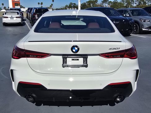 New 2026 BMW 430i Coupe w/ M Sport Package image 4