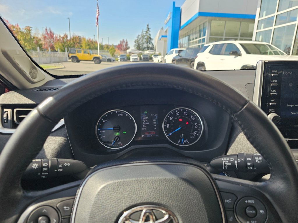 Used 2021 Toyota RAV4 XLE Premium AWD/4WD image 26